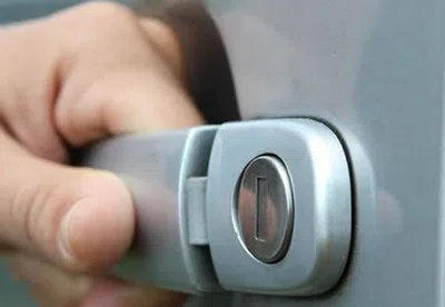 Little Village Locksmith Store Torrance, CA 310-975-3529 - 21-unlock-car