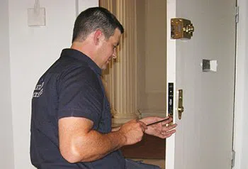 Little Village Locksmith Store Torrance, CA 310-975-3529 - locks-change-6